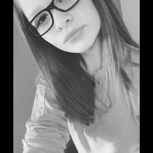 Meet your Posher, Alayna