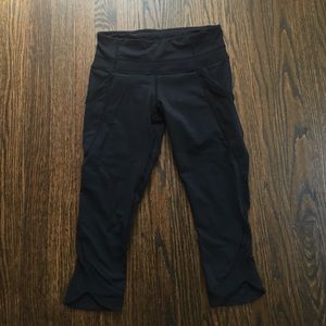 Lululemon knee length running pants