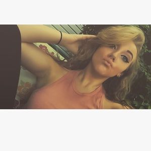 Meet your Posher, Brittany