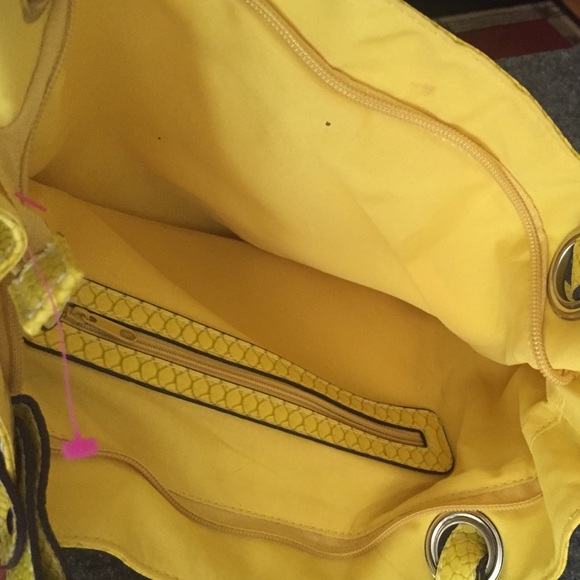 Purse - Picture 3 of 3