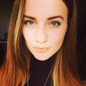 Meet your Posher, Valeria