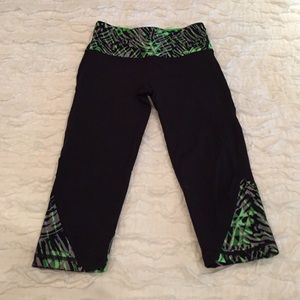 VSX Sport Cropped Workout Leggings