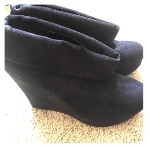 Wedge ankle boots/booties