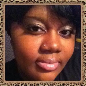 Meet your Posher, Charlette