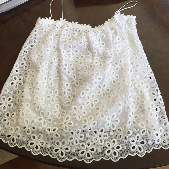 White Lace flowered top size 4 Milly brand
