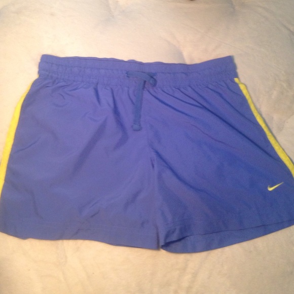 Nike athletic shorts - Picture 1 of 2