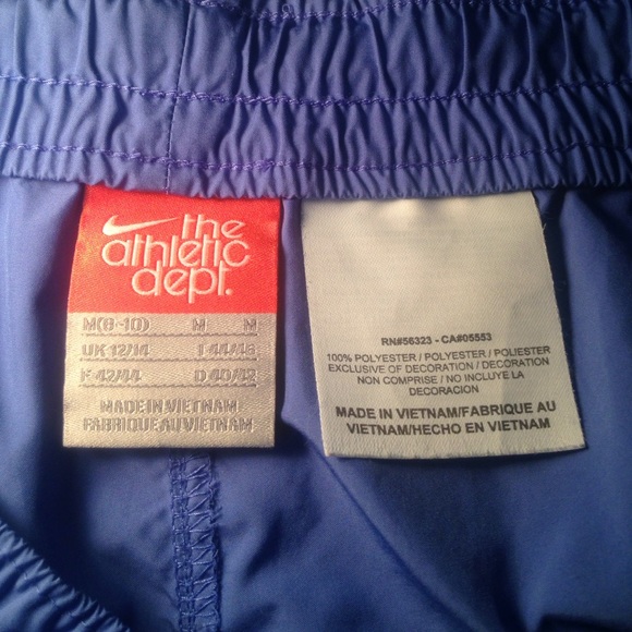 Nike athletic shorts - Picture 2 of 2