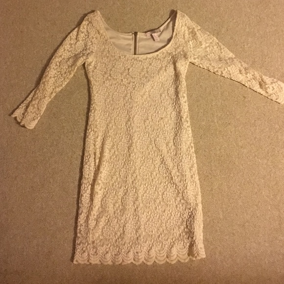 Cream dress super pretty - Picture 1 of 3