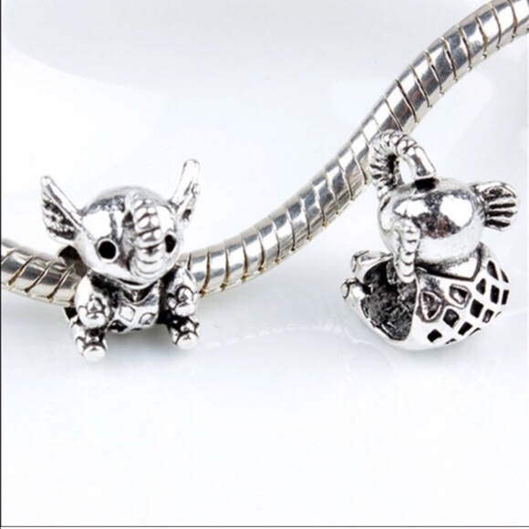 🦄5 for $35🦄 Adorable Little Elephant Charm - Picture 2 of 4
