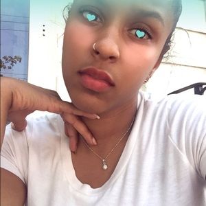 Meet your Posher, Jasmine