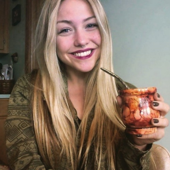 Meet your Posher, Alisa