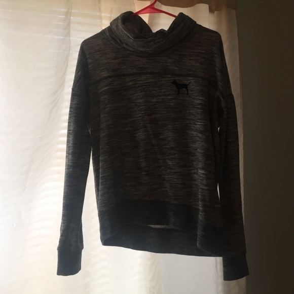 Turtle neck VS hoodie