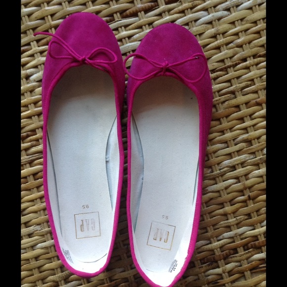 Gap Pink Suede Flats 9.5