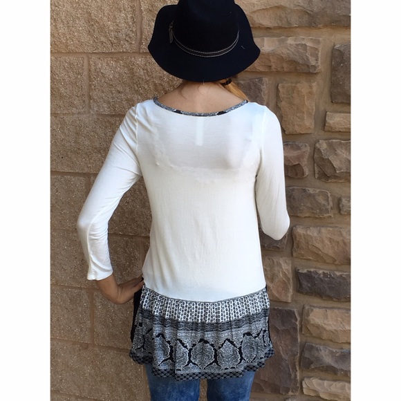 White Tribal Print Tunic - Picture 3 of 3