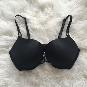 Victoria Secret's Bombshell Bra!