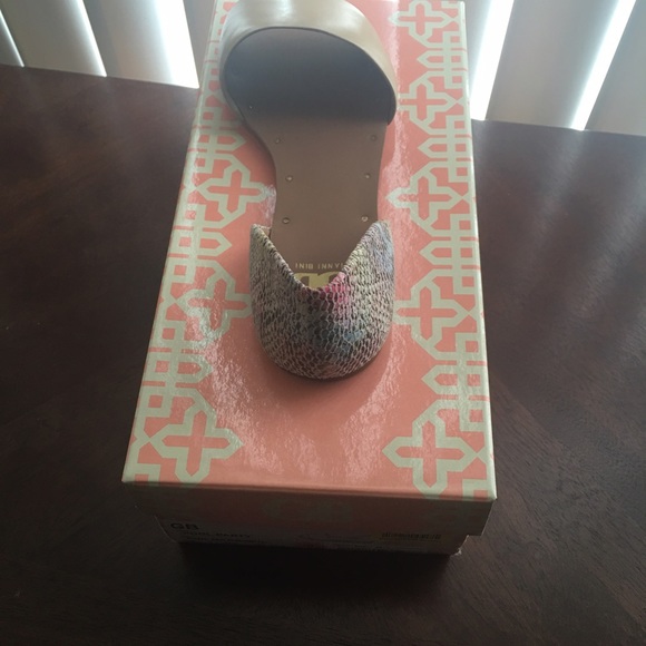 Gianni Bini Sandals - Picture 4 of 4