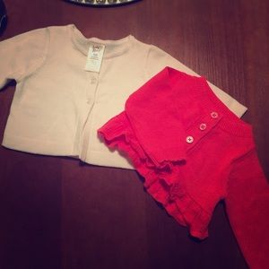 2 newborn sweaters like brand new never worn