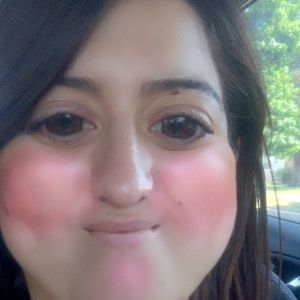 Meet your Posher, Natalie