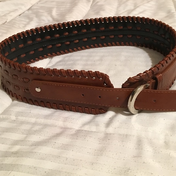 Woman's Brown Leather Belt