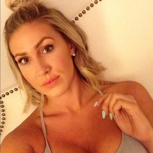 Meet your Posher, Jena