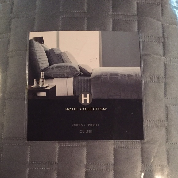 Hotel brand Queen coverlet in Glacier
