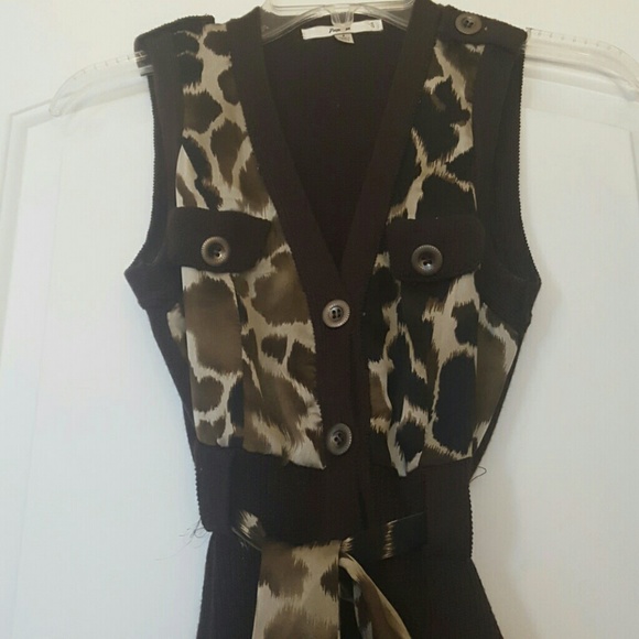 Papaya button up top - Picture 2 of 3