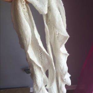 White long scarf