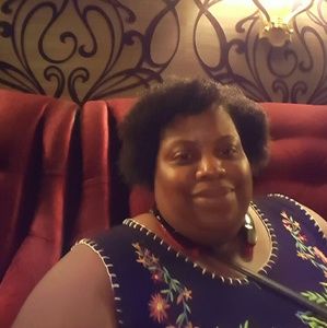 Meet your Posher, Lori