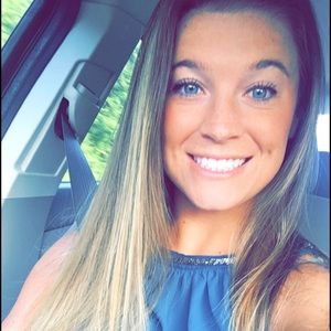 Meet your Posher, Christina