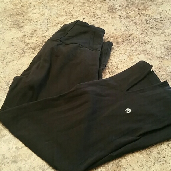 Lululemon crops