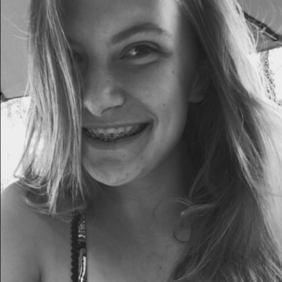 Meet your Posher, Taylor - Picture 1 of 1