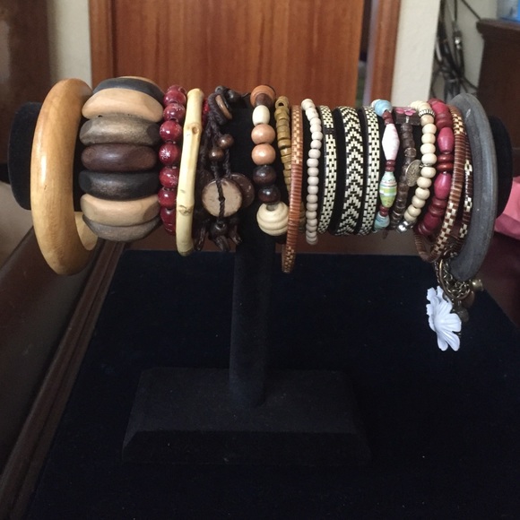 19pc Wood Bracelet Lot