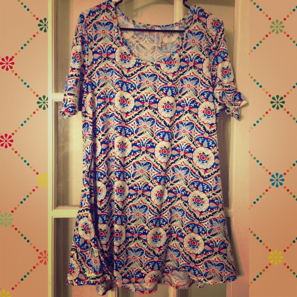 LLR Perfect T Red Black Mint Blue EUC Lularoe