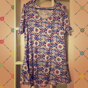 LLR Perfect T Red Black Mint Blue EUC Lularoe