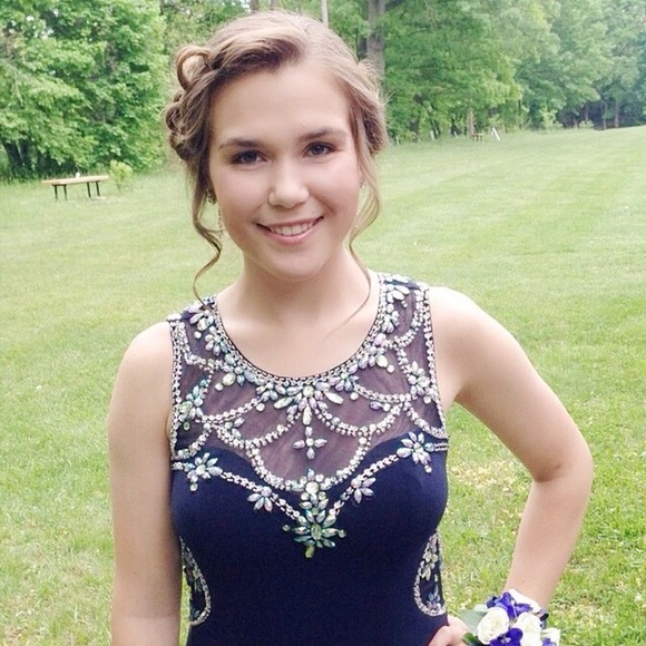 Meet your Posher, Madeline