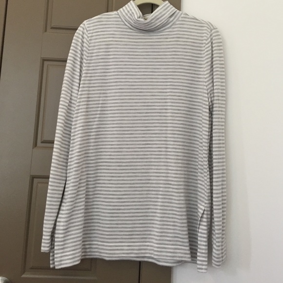 Loft turtleneck