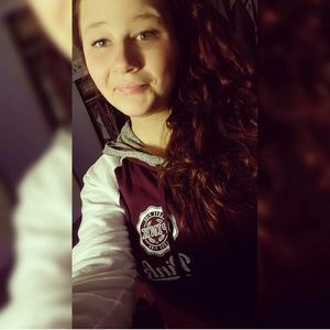 Meet your Posher, Lizzie.