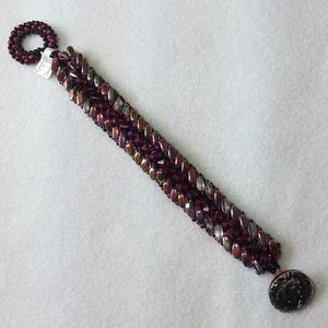 FINAL SALE PRICE HP🎉🎉 Handmade OOAK Swarovski & Glass Beaded Bracelet