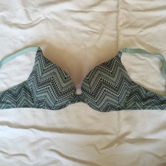 VS PINK PUSH UP BRA