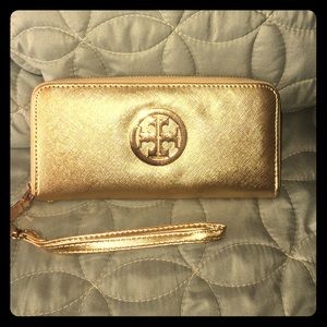 Gold wallet