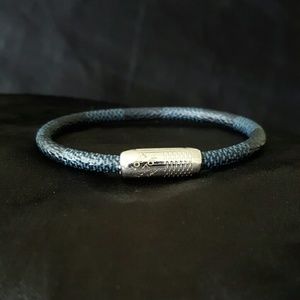 👑Louis Vuitton BULL IT BRACELET