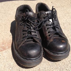 Doc Martens low top