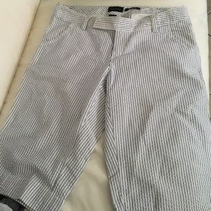 Sear sucker crop shorts