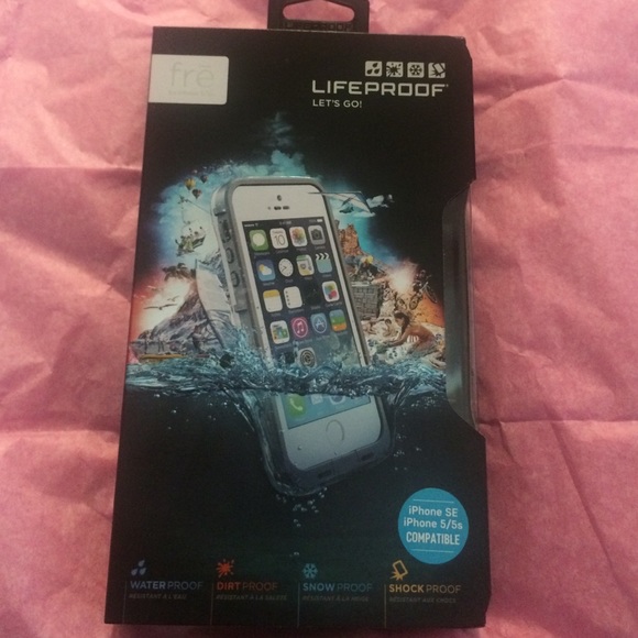 Lifeproof iPhone 5/5s case new in box