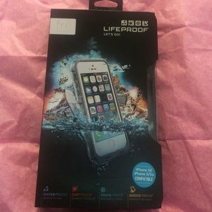 Lifeproof iPhone 5/5s case new in box