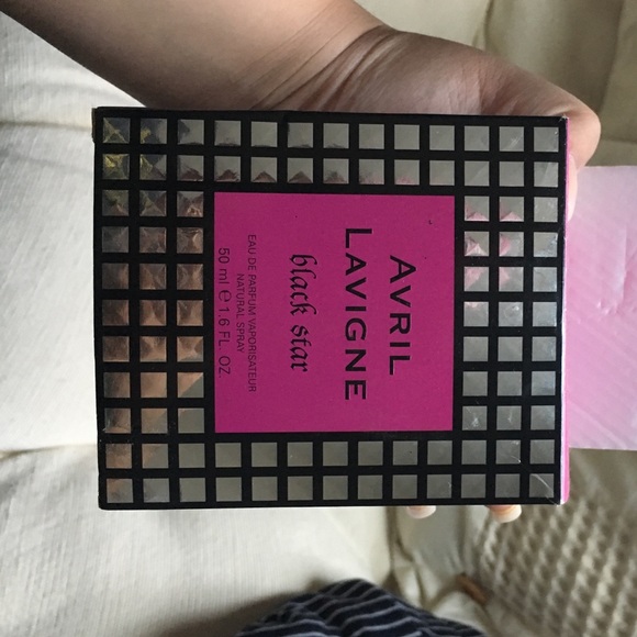 Avril lavigne perfume