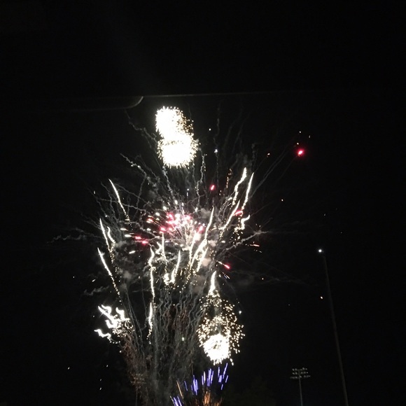 Meet your Posher, Nia