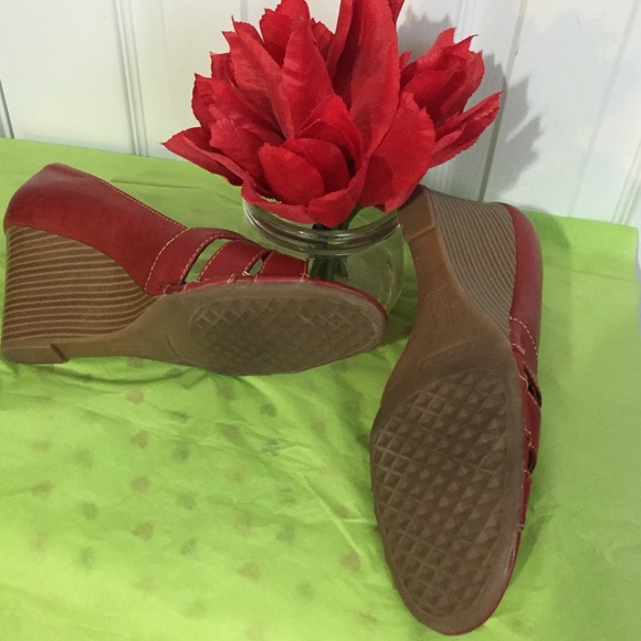 What's What By Aerosoles ✂️Firm - Picture 2 of 3