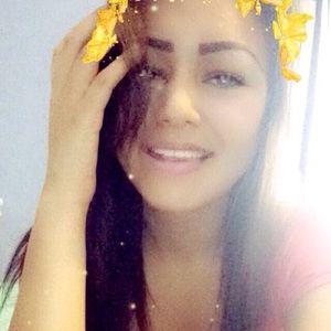 Meet your Posher, Esmeralda