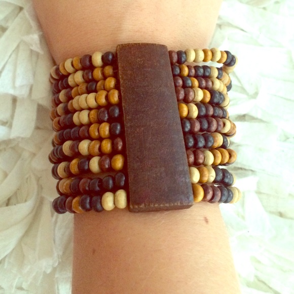 Brown beaded bracelet